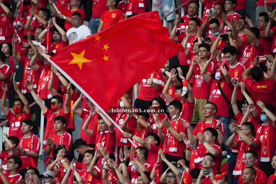 雷速比分网 从替补席到战术核心：篮球轮换阵容背后的球员成长故事 配图